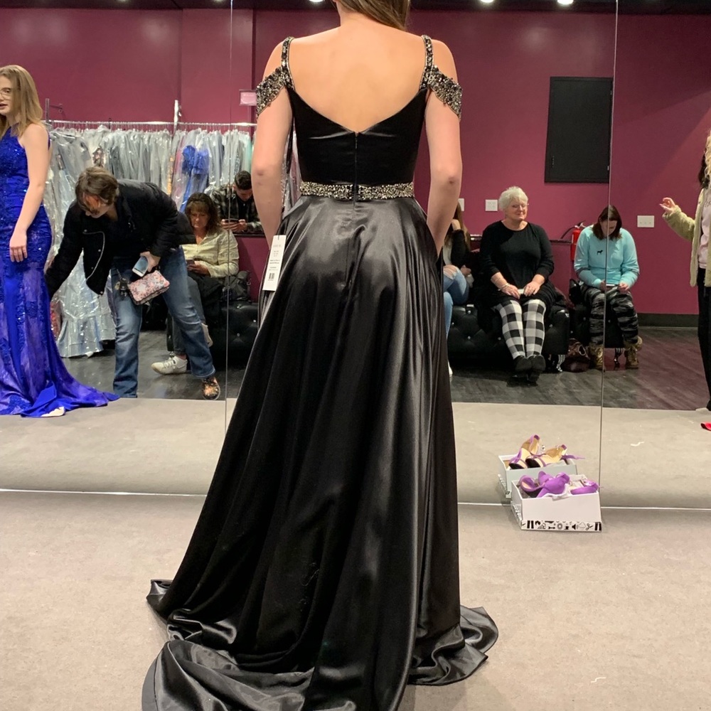 Sherri hill prom dress